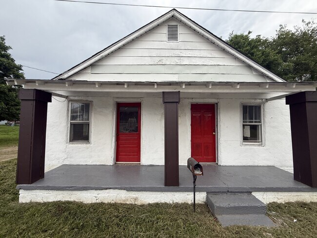 Building Photo - 117 E Cooper St