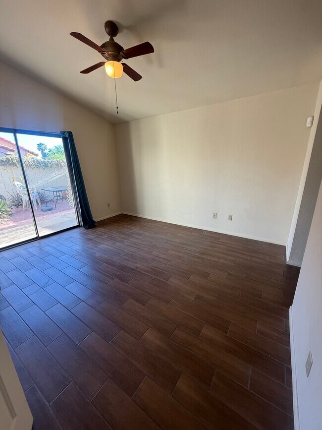 Building Photo - 200 E Belcourte Pl