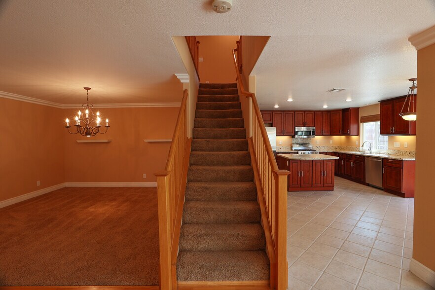 Building Photo - 2582 Hudson Ave