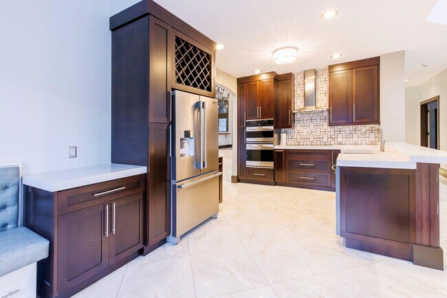 Building Photo - 4080 Lansing Ave