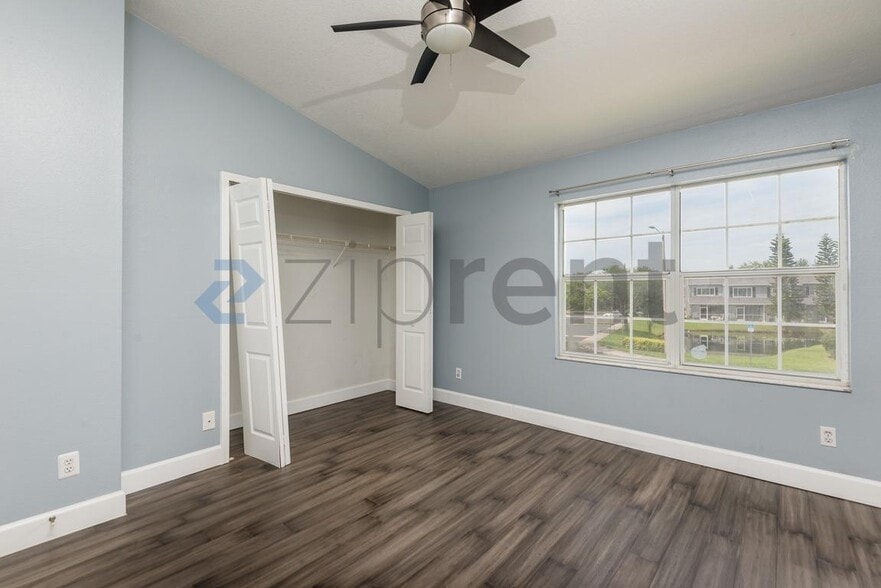 Building Photo - 211 Countryside Key Blvd