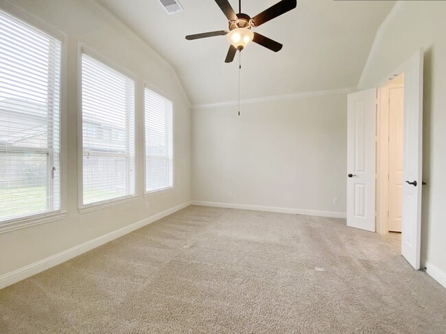 Building Photo - 14626 Moccasin Ridge Dr