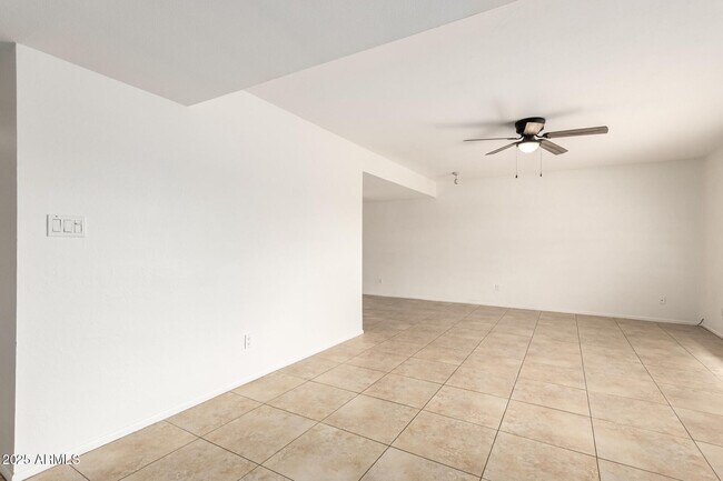 Building Photo - 8308 E Buena Terra Way