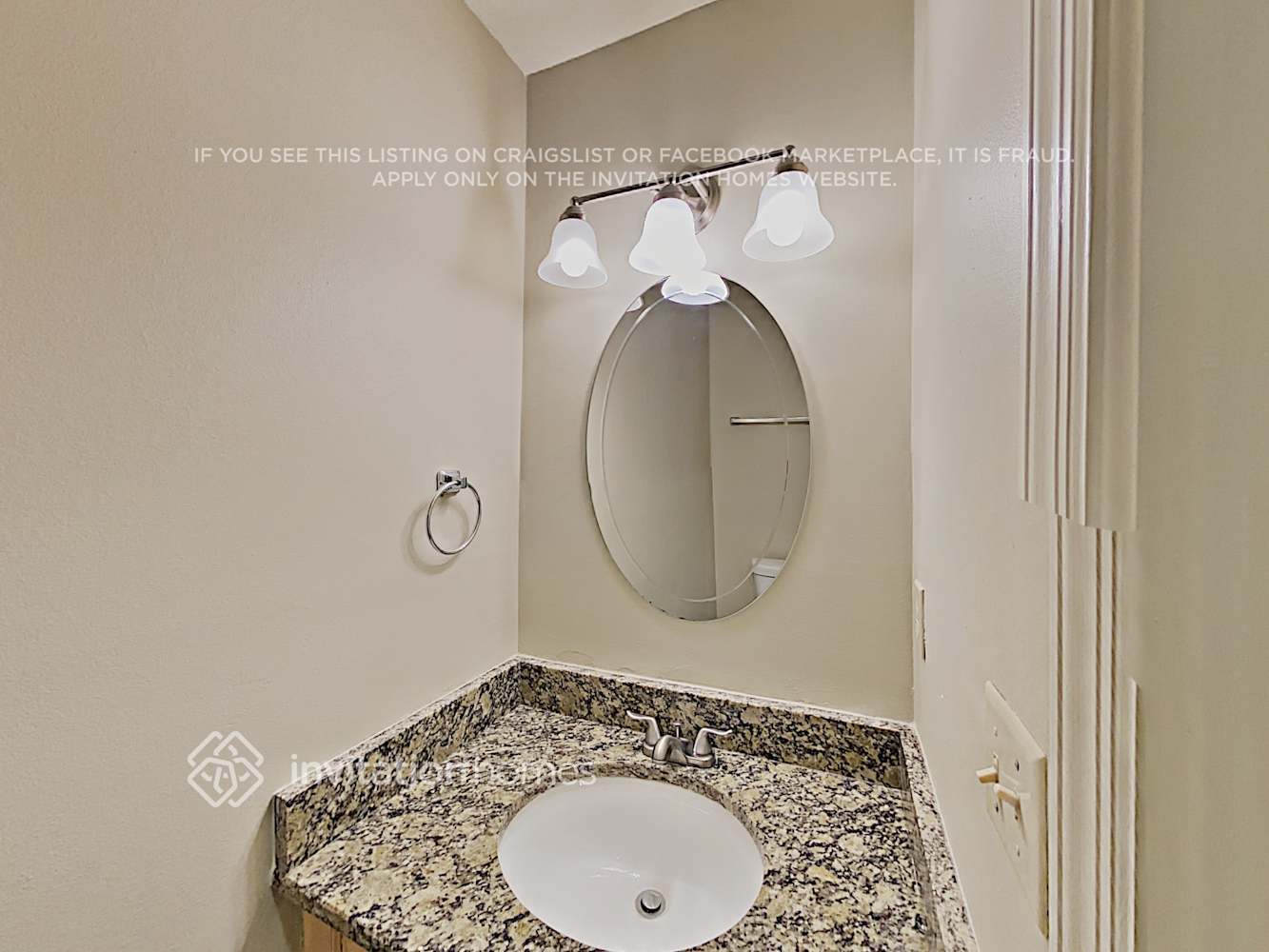 Building Photo - 622 S Sweetwater Blvd