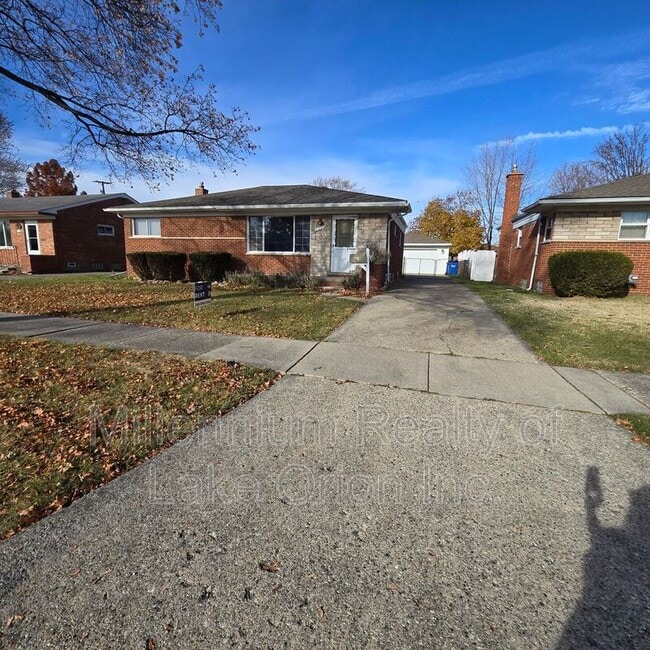 Building Photo - 11539 Hanford Dr