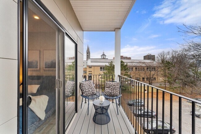 Building Photo - 1457 Tremont St