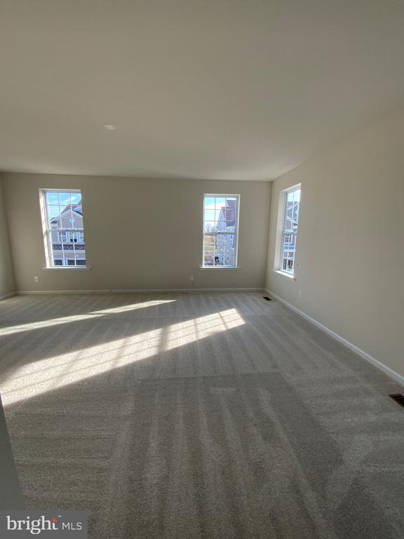 Building Photo - 206 Pound Ln
