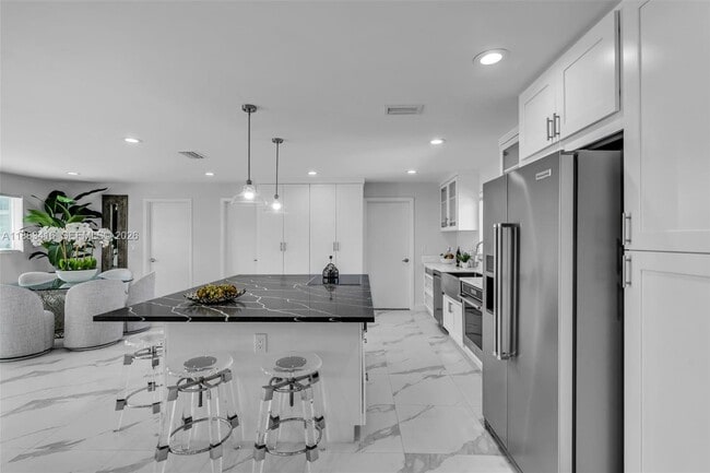 Building Photo - 465 NW 11th St