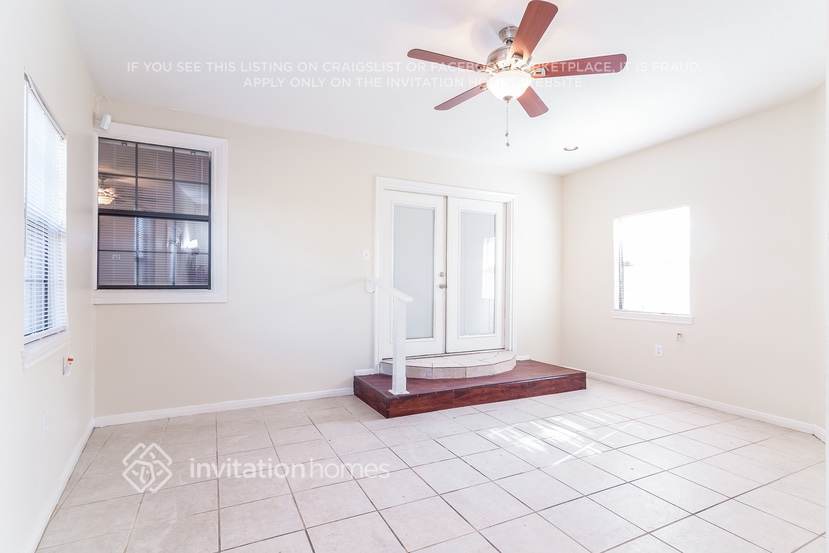 Building Photo - 10482 Twin Circles Dr