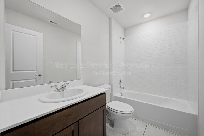 Building Photo - 3311 Brookstone Dr