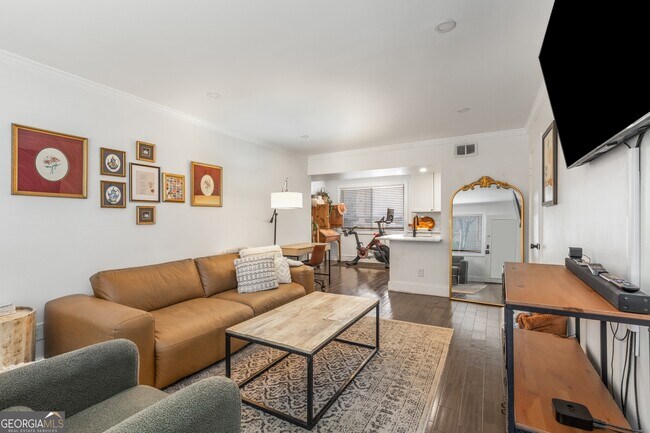 Building Photo - 100 Biscayne Dr NW