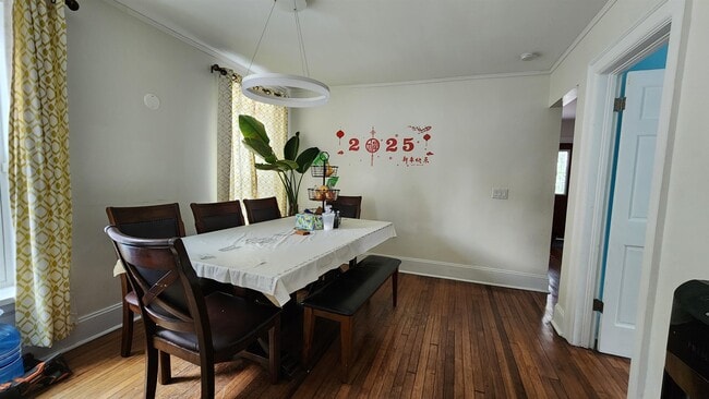 Building Photo - 513 S Brooks St