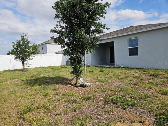 Building Photo - 652 Daring Dr