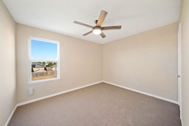 Building Photo - 12241 Cashton