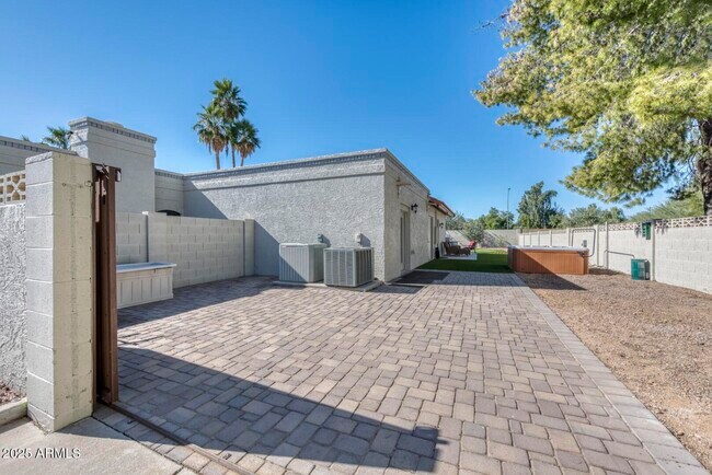 Building Photo - 13220 N 80th Pl