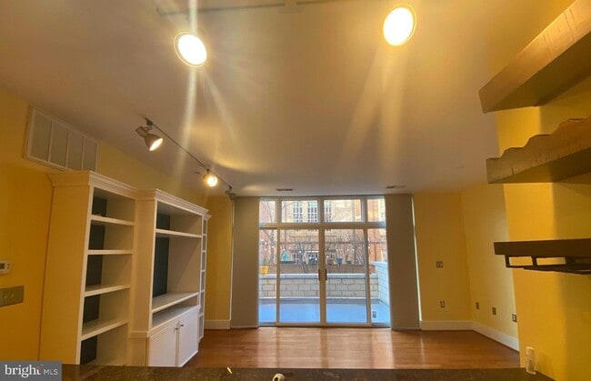 Building Photo - 1654 Euclid St NW