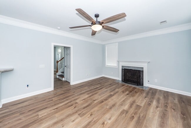 Building Photo - 4 Bedroom, 2.5 Bathroom Home in Reminisce ...