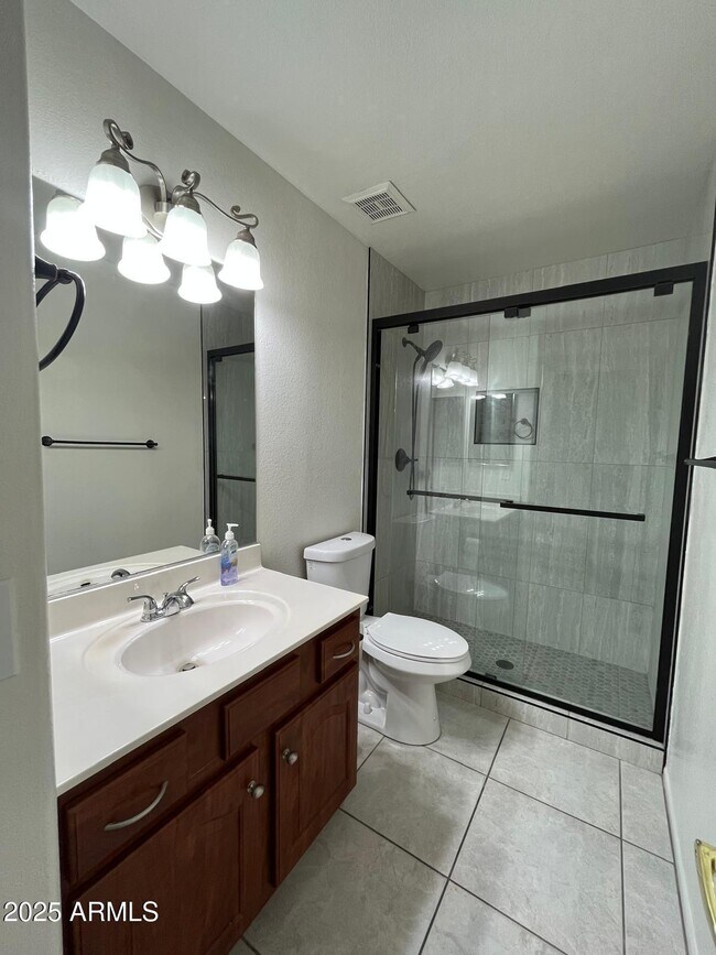 Building Photo - 5023 W Kristal Way