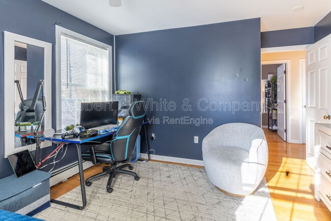 Building Photo - 3 Granbrook Park Rd