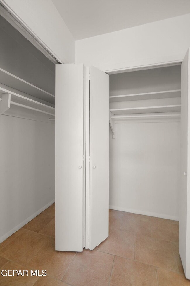 Building Photo - 5313 Bastille Ave