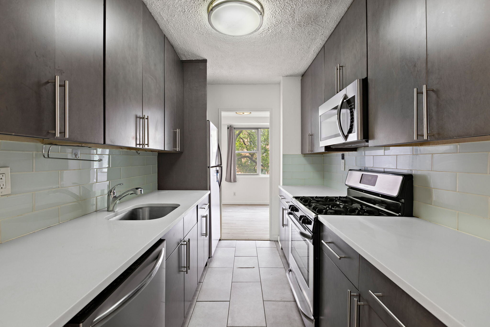 Building Photo - 201 Saint Pauls Ave
