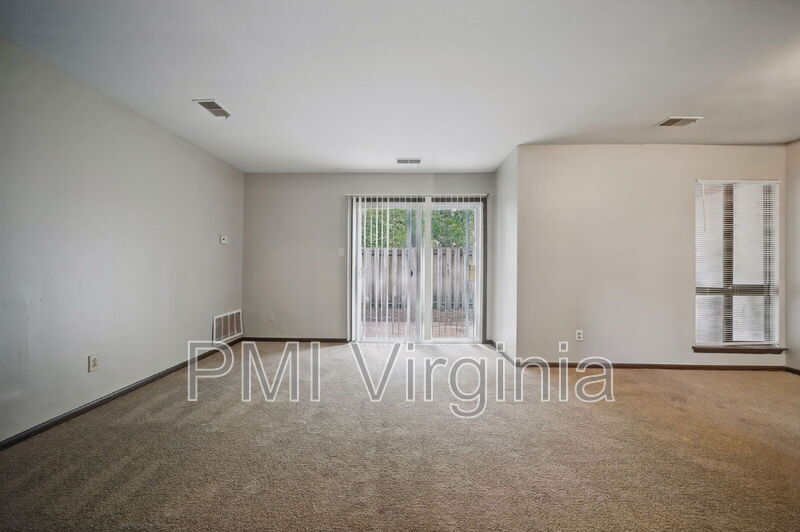Building Photo - 1474 E Tanners Creek Dr