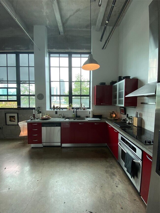 Building Photo - 1749 NE Miami Ct