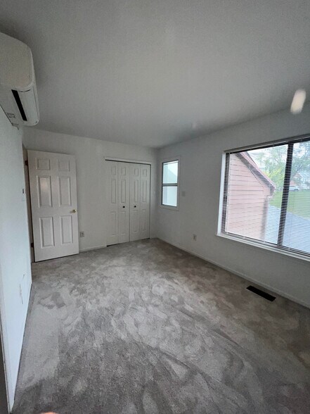 2nd bedroom - 95 Timothy Cir