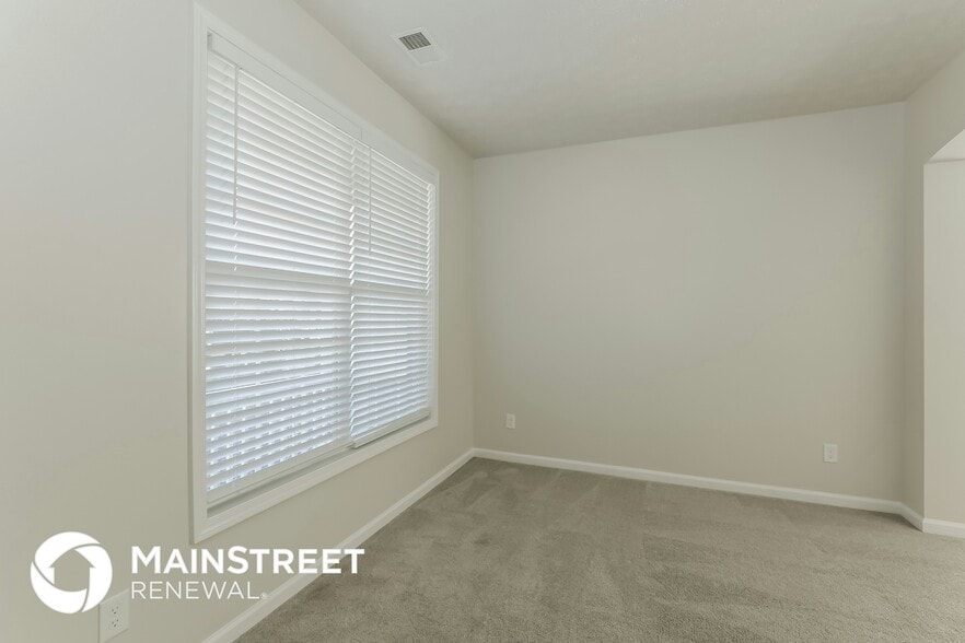 Building Photo - 241 Winthrop Ln