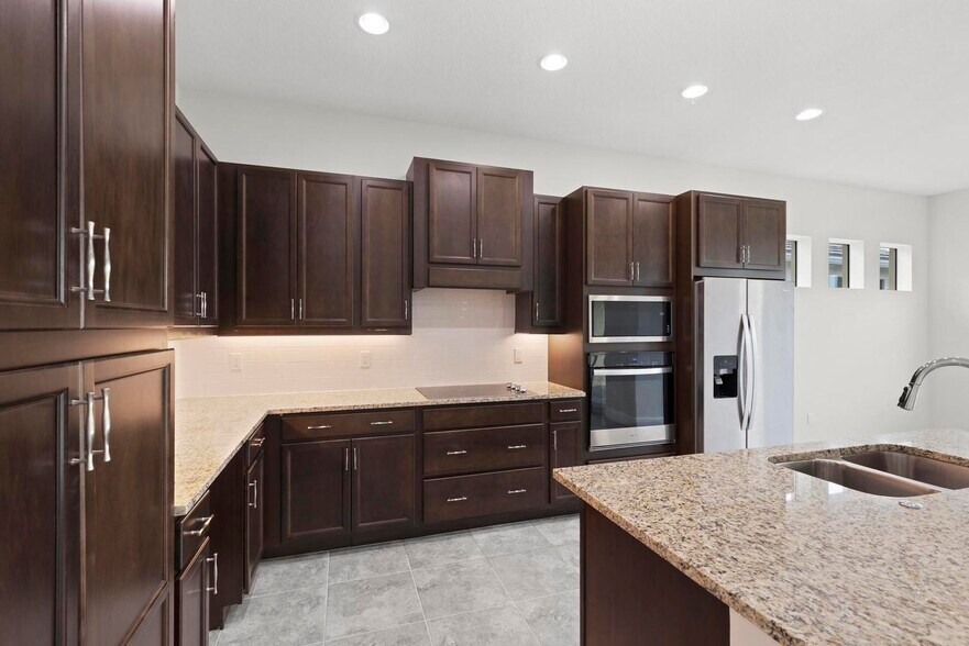 Building Photo - 13548 Spruce Pine Dr