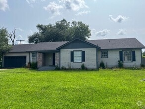 Building Photo - COMING SOON - 4 Bedroom, 2 Bathroom House ...
