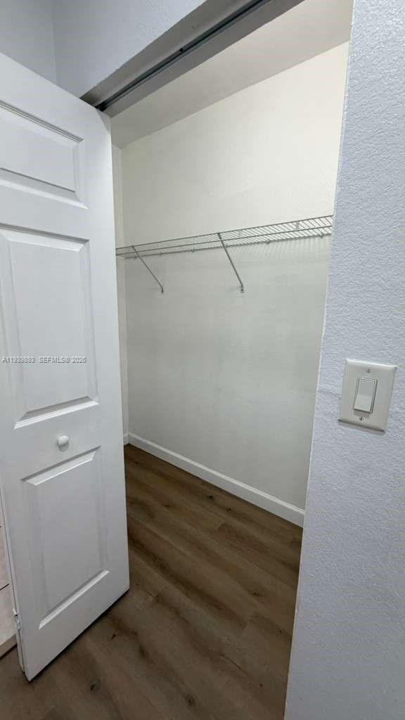 Building Photo - 1555 NE 33rd Rd