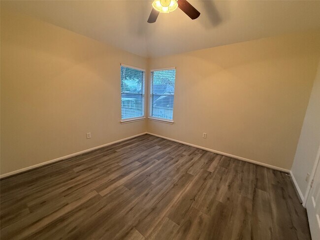 Building Photo - 12919 Deer Cove Ln