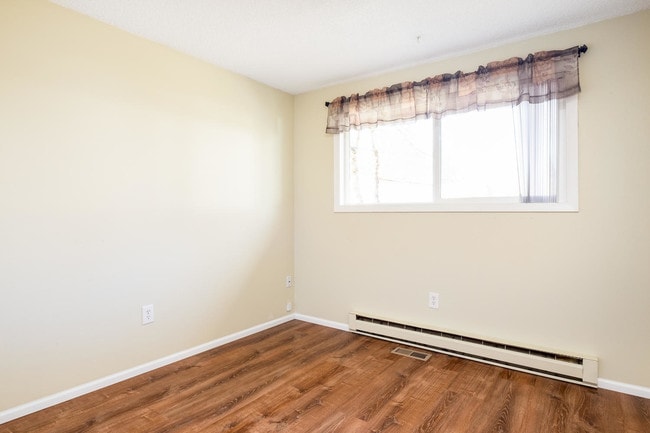 Building Photo - 607 N 16th St