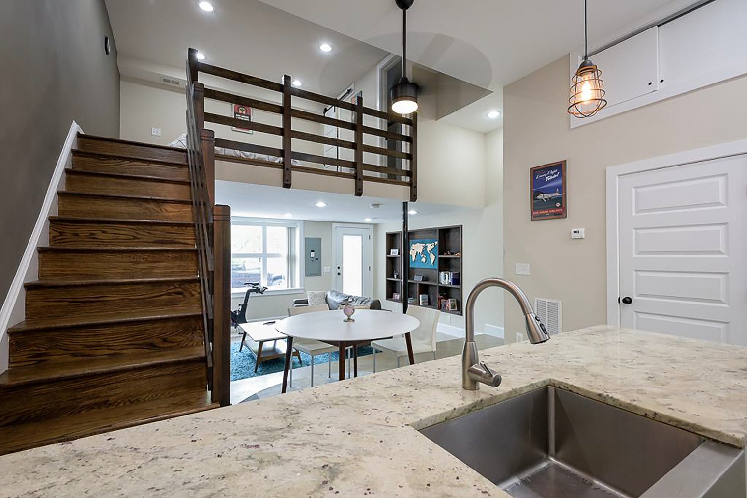 Building Photo - 717 F St NE