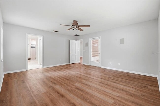 Building Photo - 1111 SW 80th Dr