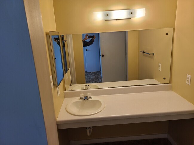 half bath in master bedroom - 2243 Hillcrest