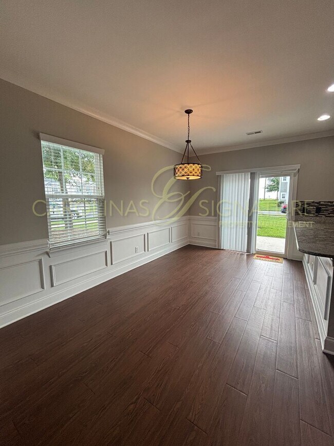 Building Photo - 3BR/2.5BA Townhouse in Settlers Landing; E...
