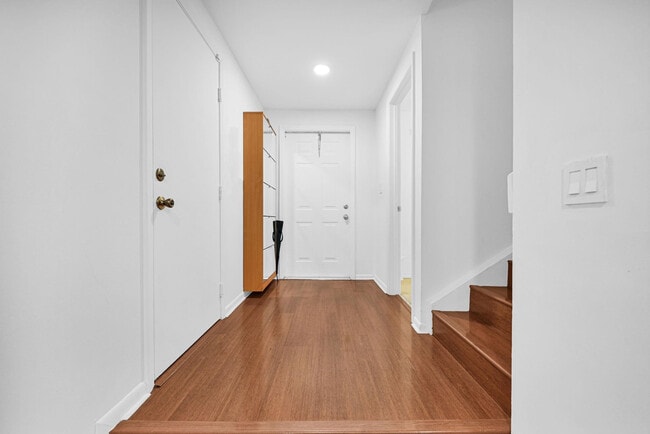 Building Photo - 21385 Marina Cove Cir