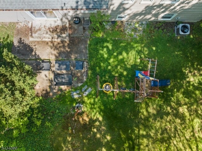 Building Photo - 28 Ethan Dr