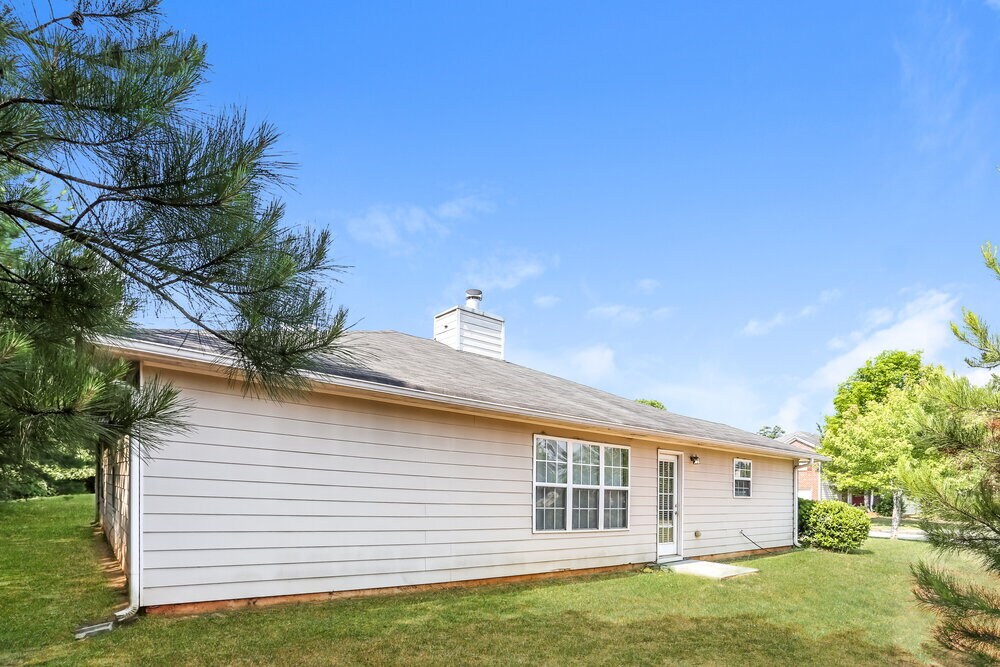 Building Photo - 25 Lakeridge Ct