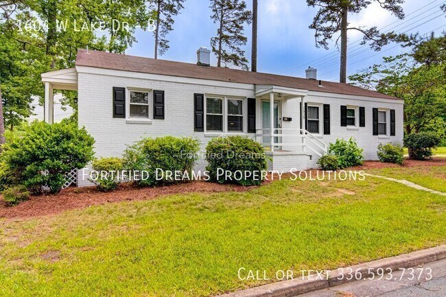 Building Photo - 1604 W Lake Dr