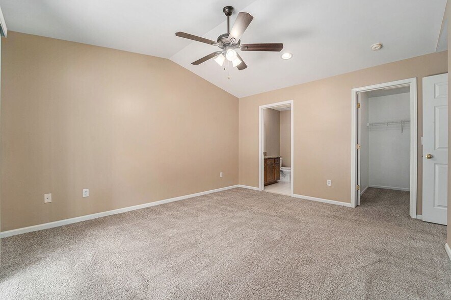 Building Photo - 22209 Chesapeake Cir
