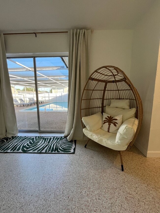 Building Photo - Stunning Seminole Home with Private Pool | 3 Bed / 2 Bath