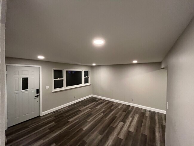 Building Photo - 5645 Botkins Rd