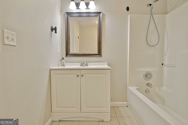 Building Photo - 15 Chestlehurst Way