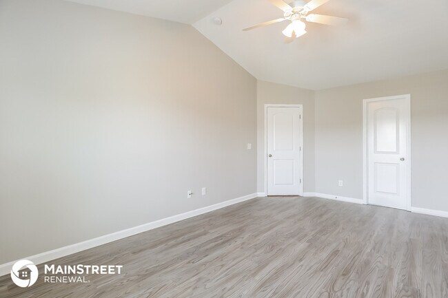 Building Photo - 3084 Bushfield Dr