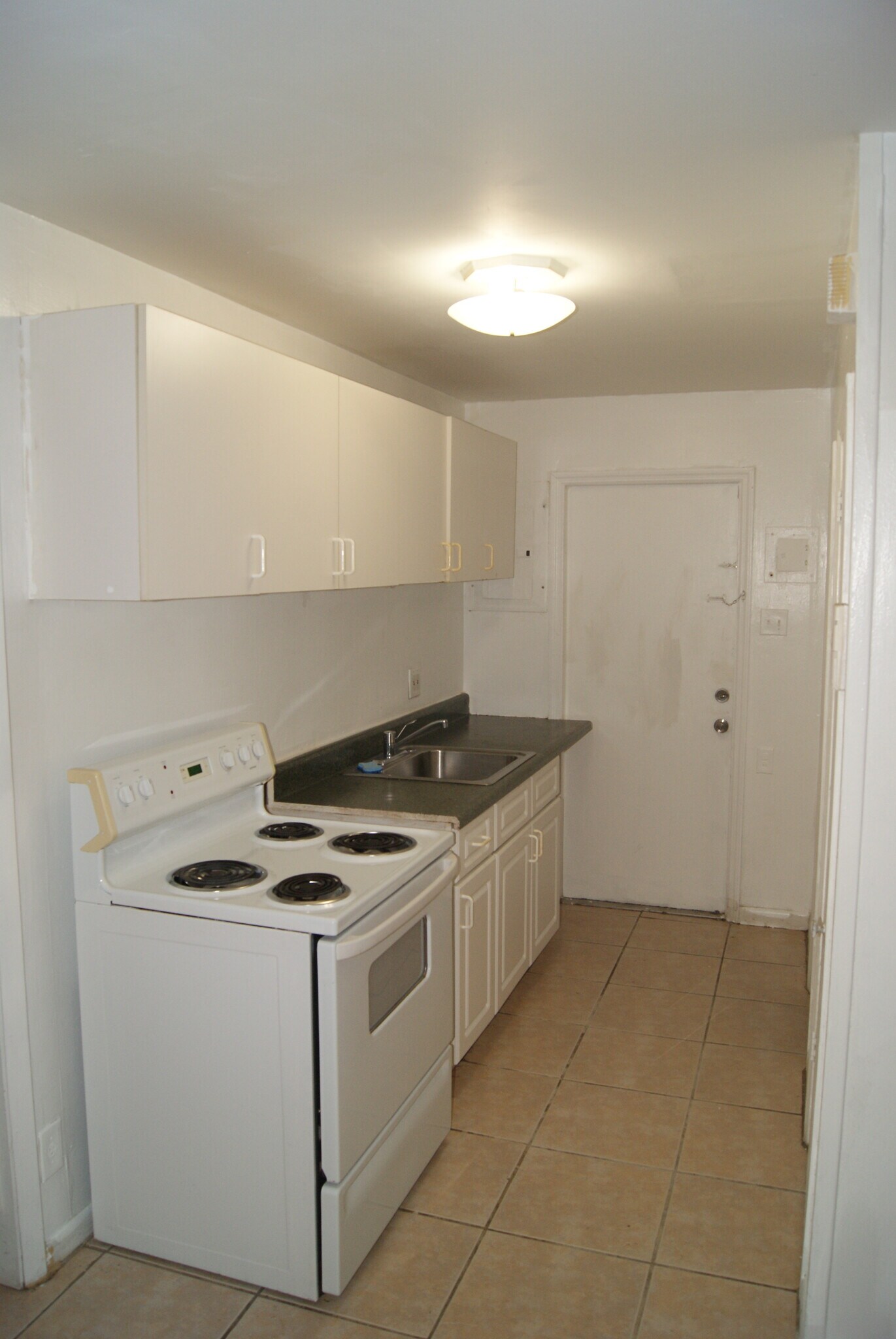 Kitchen - 1941 Pierce St
