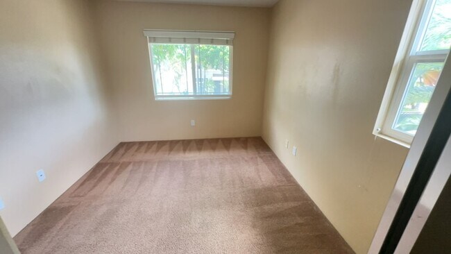 Building Photo - Wonderful 3 BD / 2.5 BA Home In Ewa Beach!!!