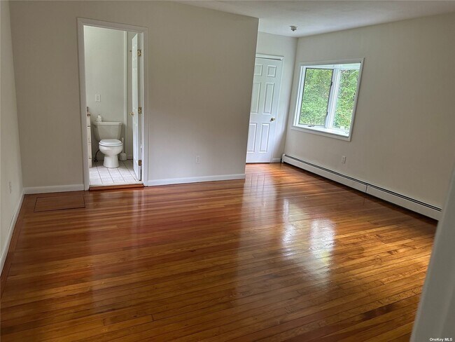 Building Photo - 10 Arthur Ave